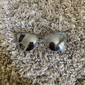 QUAY “my girl” sunnies